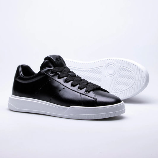 BLACK LEO SNEAKER