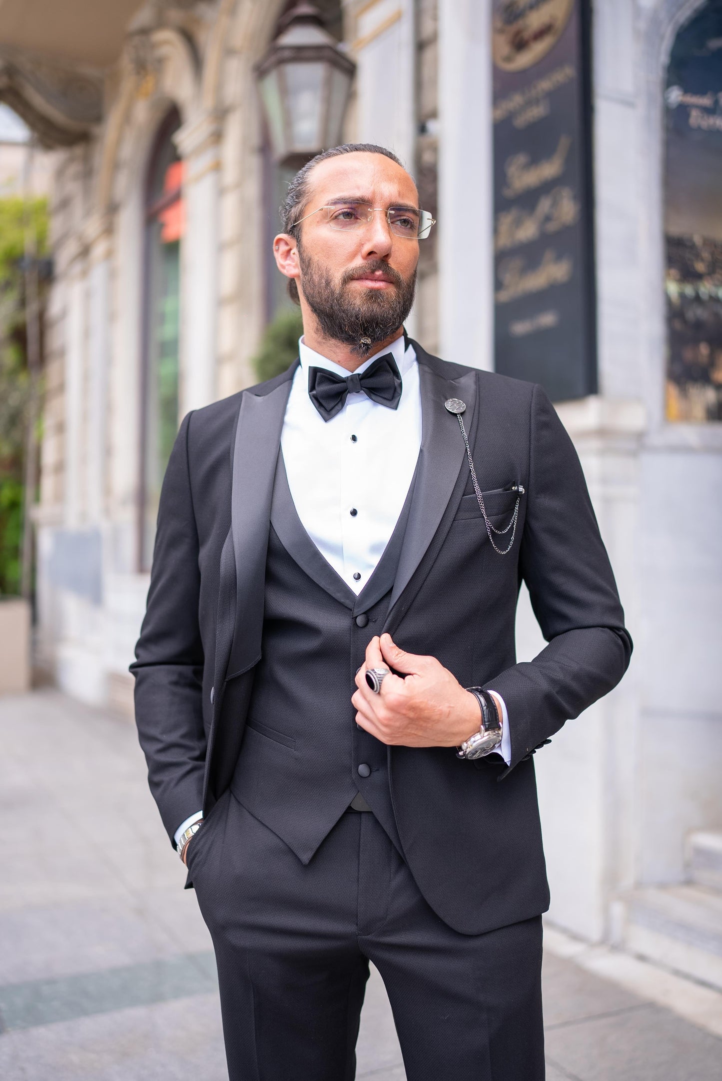 Black Pattern Slim Fit Tuxedo Suit