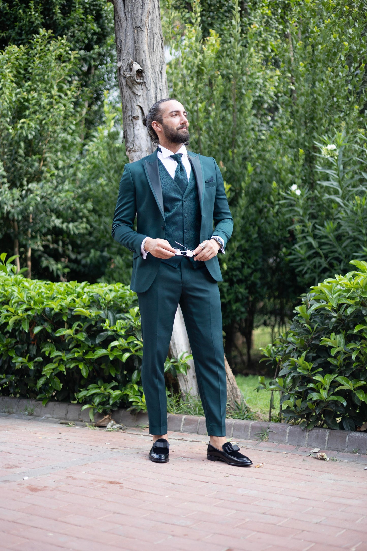 Green Slim Fit Satin Collar Men's Wedding Suit