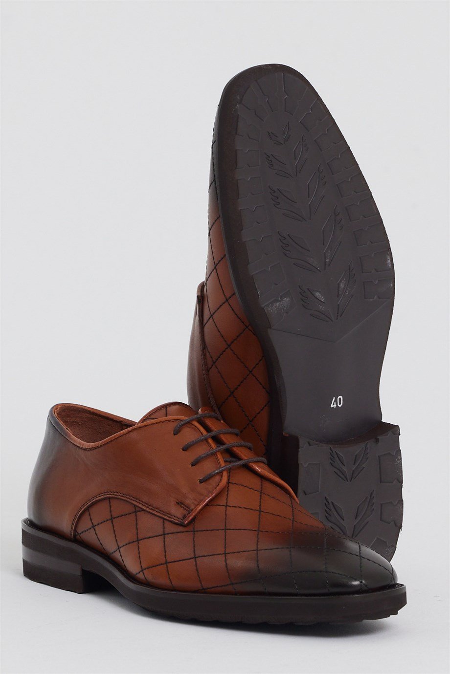 Tan Larzo Laces