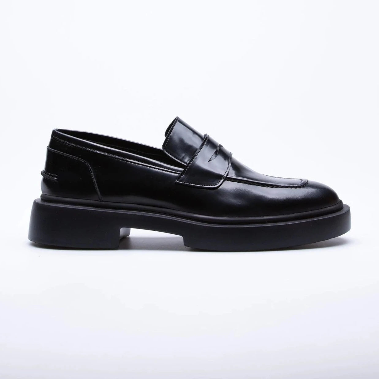 BOLD CALF LOAFER