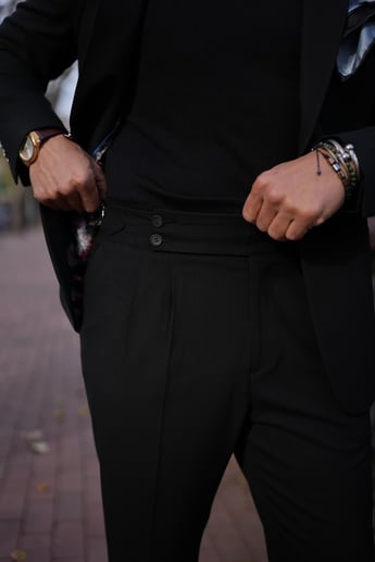 SHOULDER STRAP BLACK SUIT