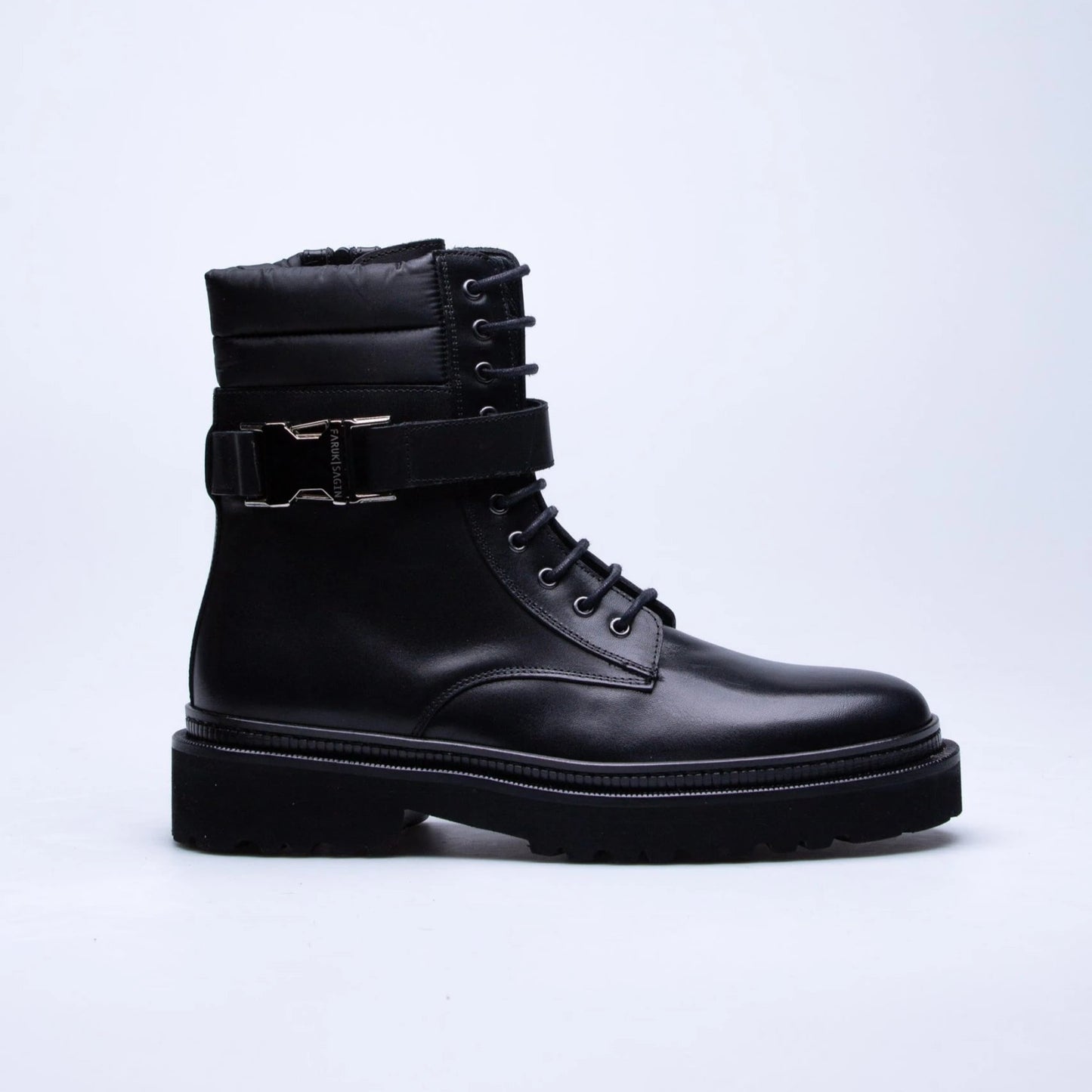 Thick-soled buckled leather light boots