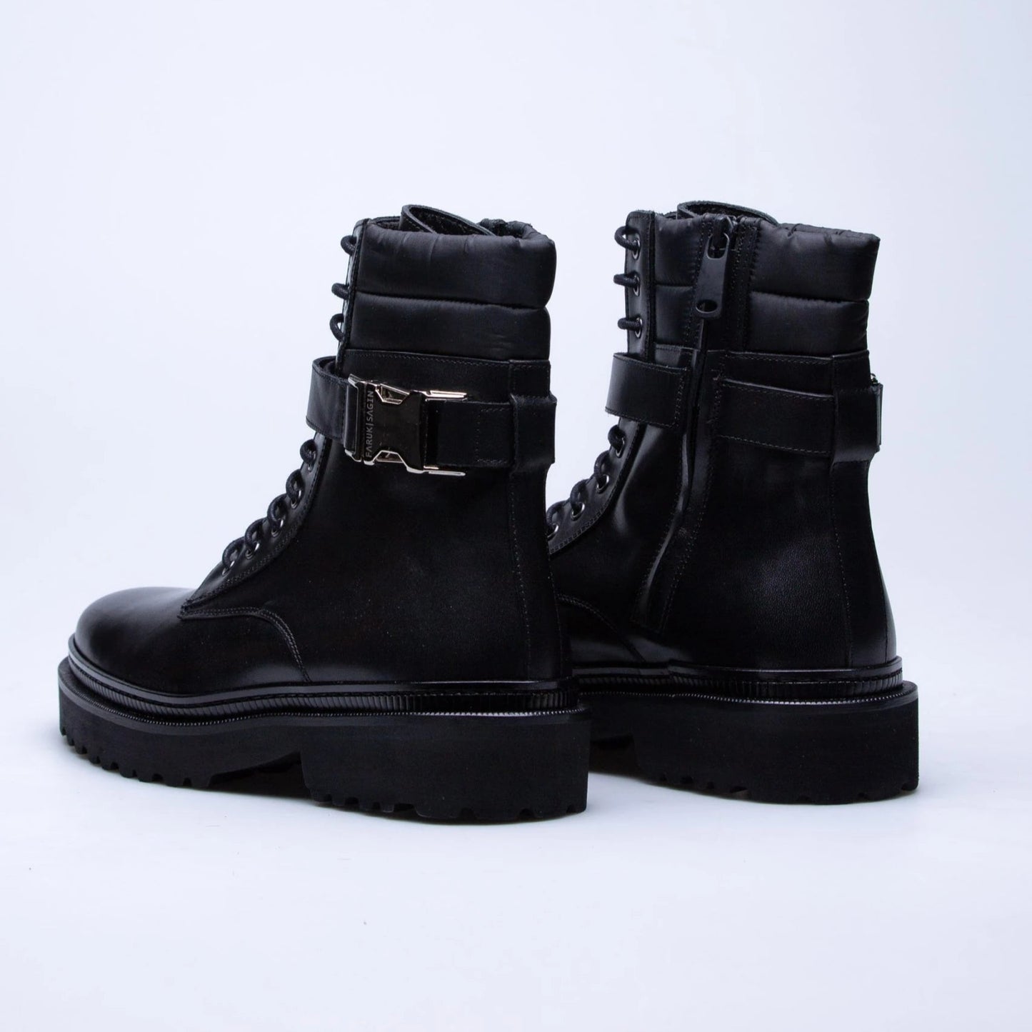 Thick-soled buckled leather light boots