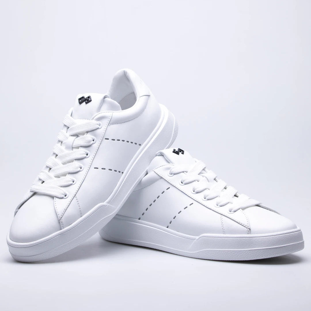 WHITE LEO sneaker