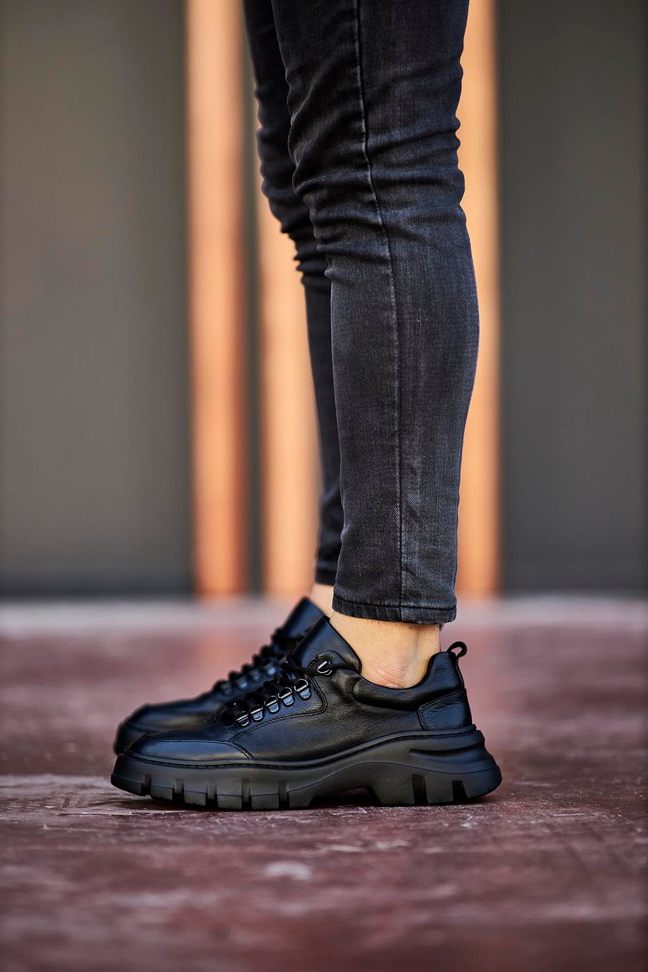 Black Casual Runners