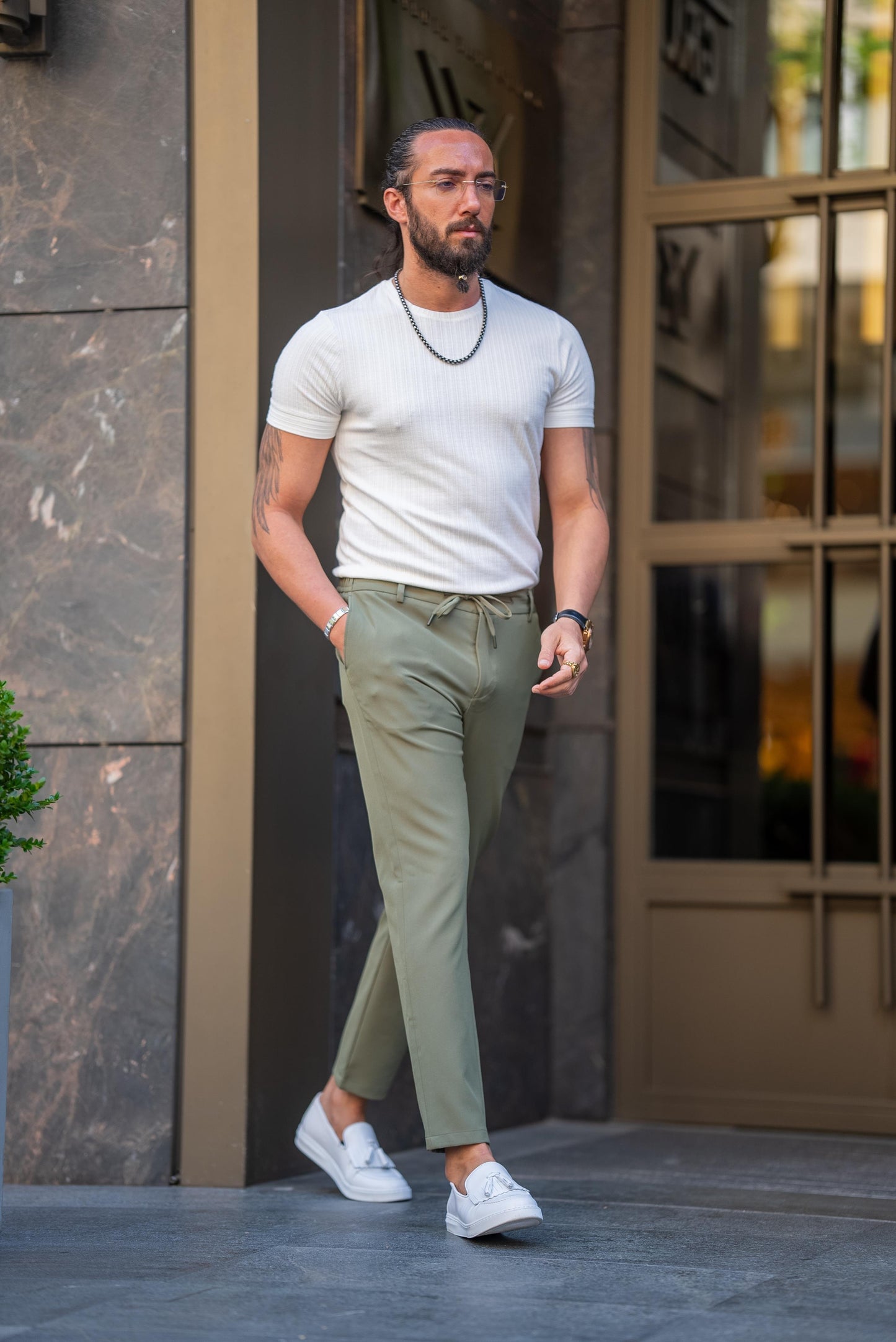 White Patterned Short Sleeve Blue T-shirt